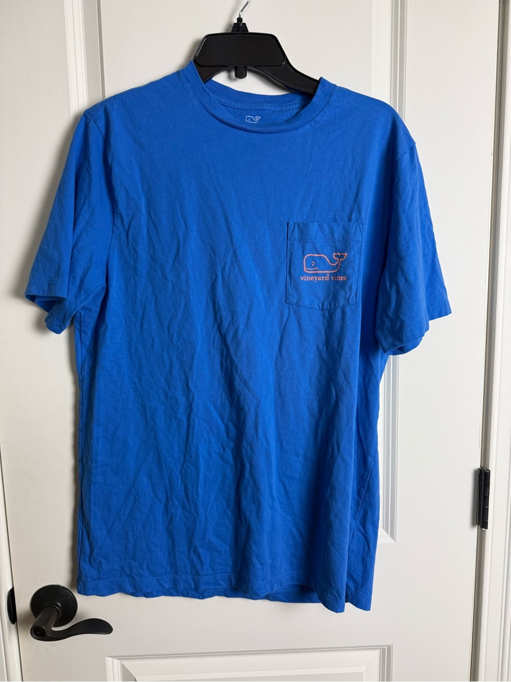 Vineyard Vines Short-Sleeve Pocket Tee in Bright Blue with Pink Logo